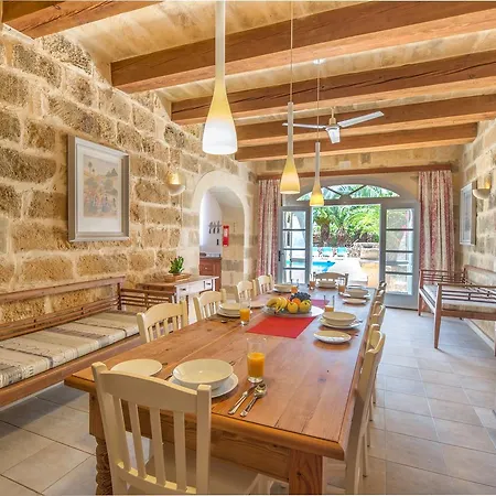 Bezitt Holiday Villa